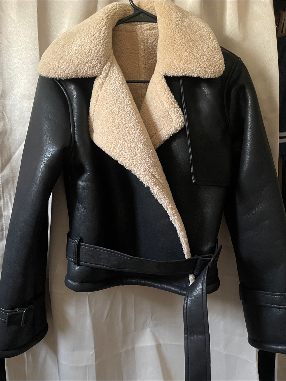 Commense Black Faux Leather Biker Jacket with Cream Shearling Collar - Picture 9 of 9